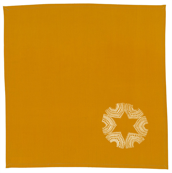 Slávka Pecháčková – Obrus s motívom „Perličkové šnúry“ (hviezda) 