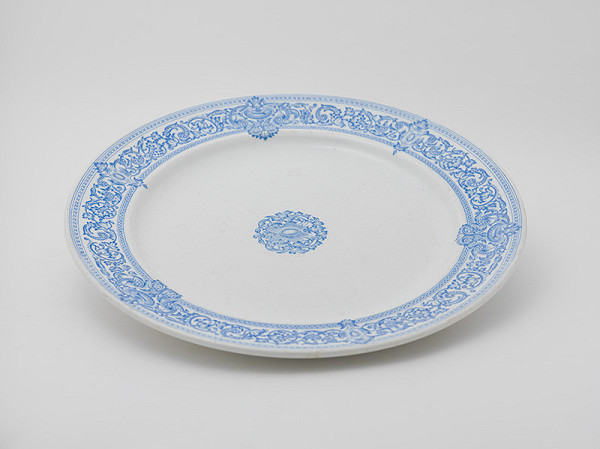 L. & C. Hardtmuth – Servírovací tanier 