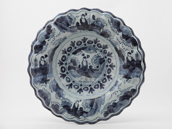 Čínsky autor z konca 19. storočia – Misa s vlnitým modrým okrajom 