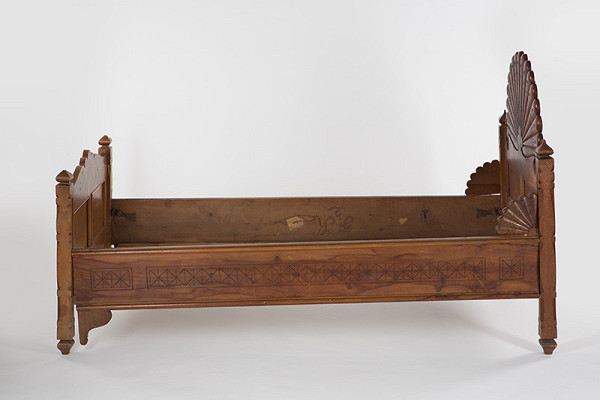 Dušan Samuel Jurkovič – Posteľ 