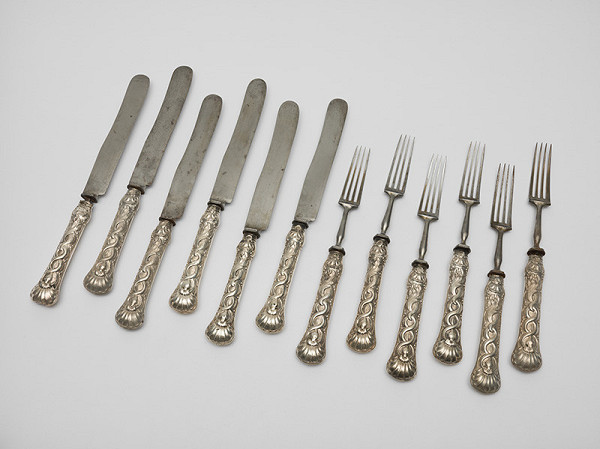 Rakúsky remeselník z 19. storočia – Príbor - vidličky a nože 