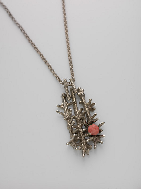 Alina Ferdinandy – Podlhovastý prívesok I. 