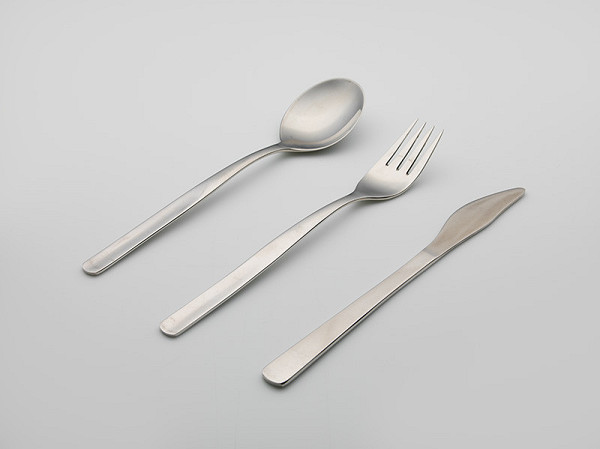 Ján Čalovka – Príbor s prelisovaným držadlom 