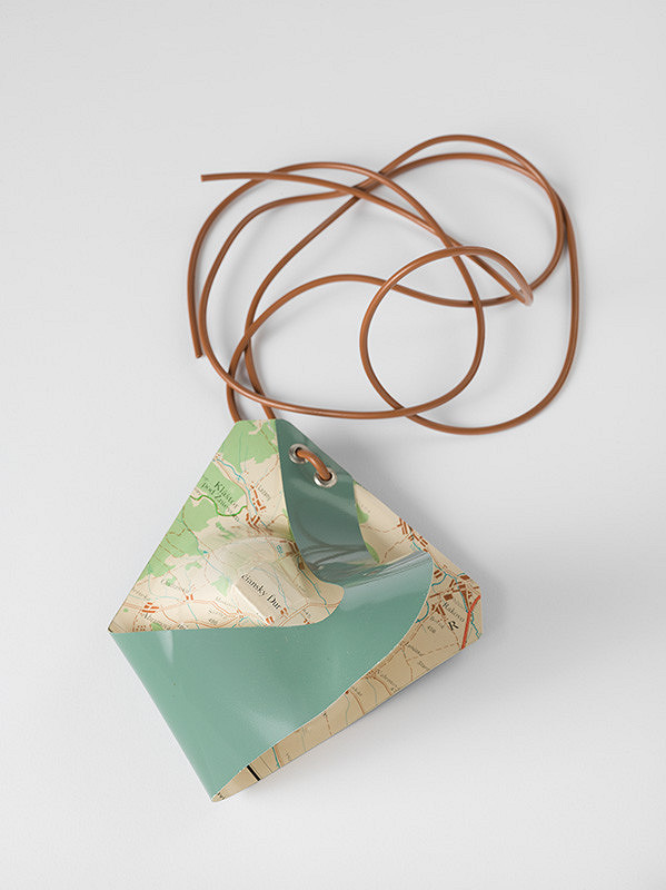 Anna Daučíková – Závesný šperk IV. 