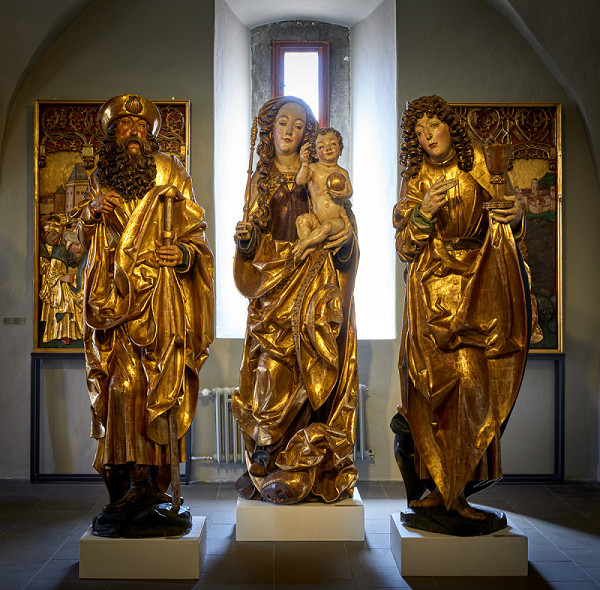 Ústředí uměleckých řemesel Praha – Panna Mária, sv. Jakub a sv. Ján Evanjelista zo skrine oltára sv. Jakuba vo farskom kostole v Levoči
