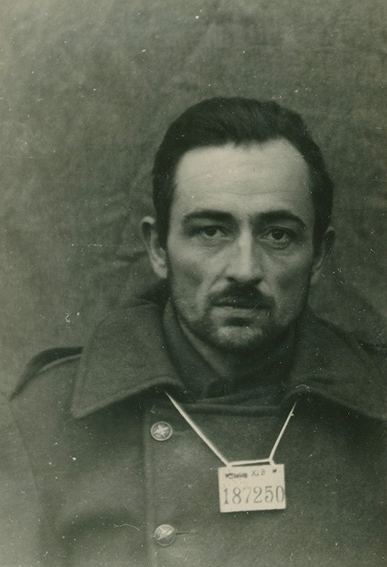 Foto Wehrmacht – Zajatý povstalecký vojak