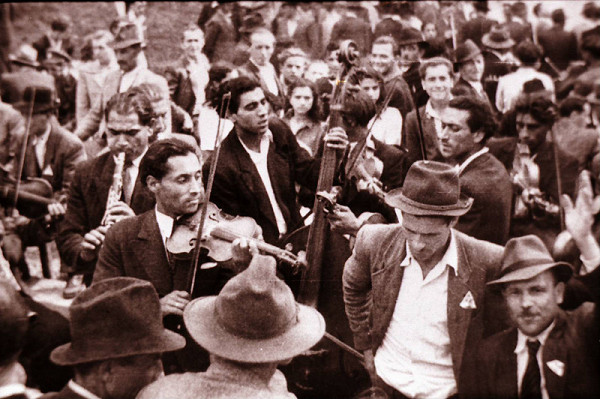 Jozef Kolarčík-Fintický – 1. máj a Kolomanova záhrada, Prešov 