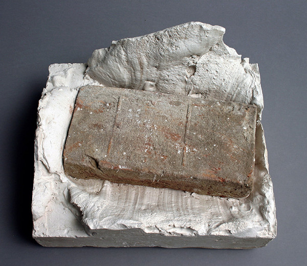 Juraj Bartusz – Tehla hodená do tuhnúcej sadry IV 