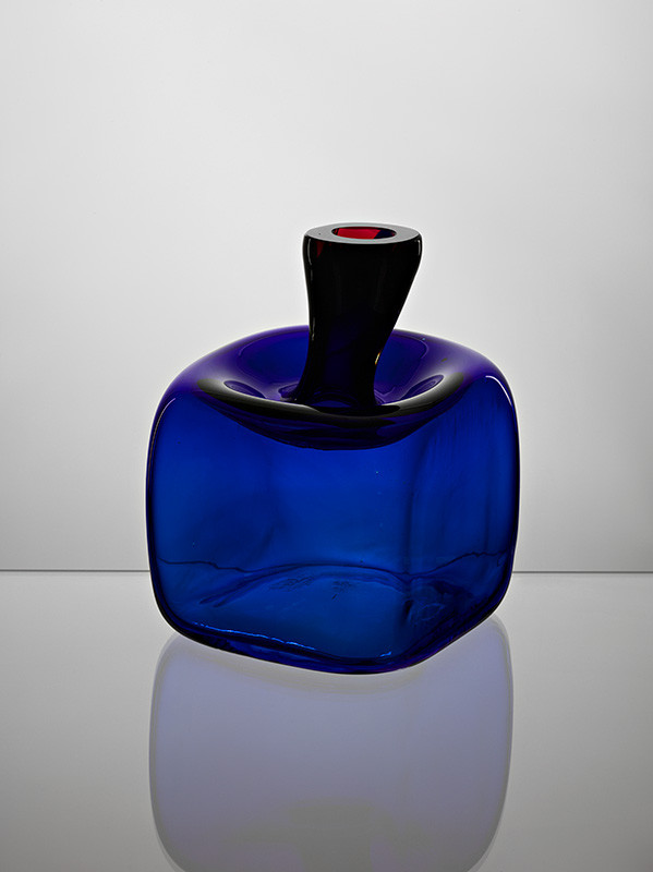 Jaroslav Taraba - Vázička nízka modrá, 1965, Slovenská národná galéria