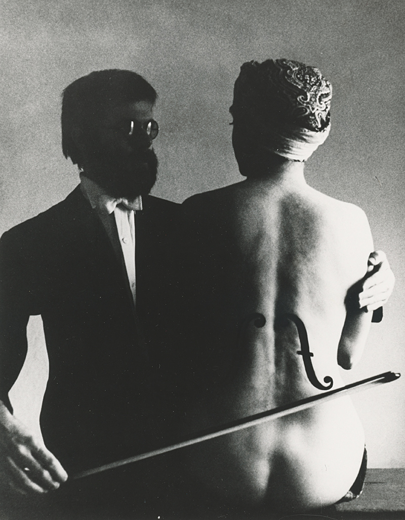 Ľuba Lauffová – Archív JK/Man Ray: Ingresove husle (2. Majstrovstvo Bratislavy... téma: Zmyselnosť), 1979, Slovenská národná galéria